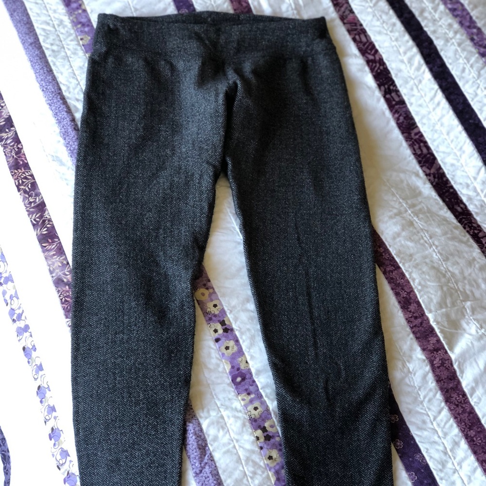 Ivivva knit yoga pants
